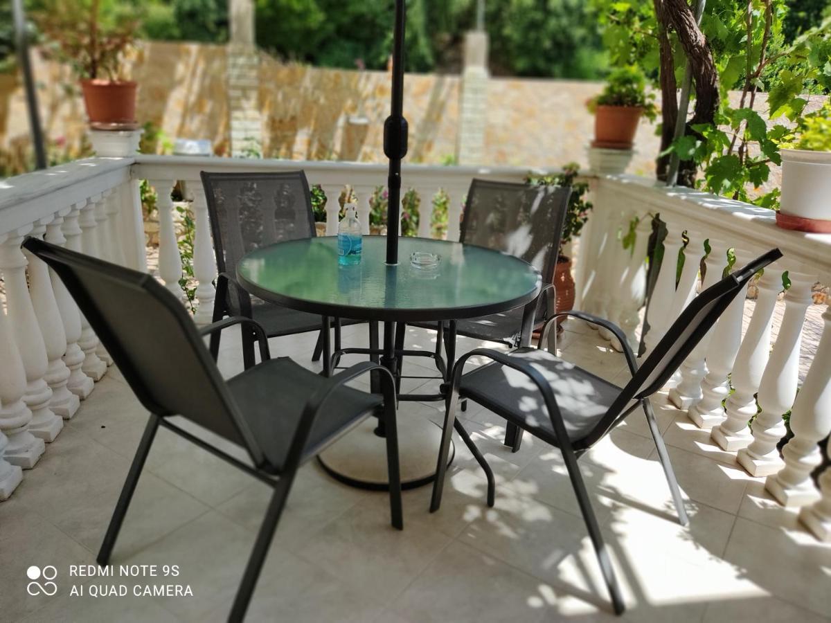 Nikolaou Thomas House Apartment Parga Exterior photo