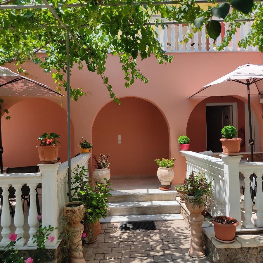 Nikolaou Thomas House Apartment Parga Exterior photo
