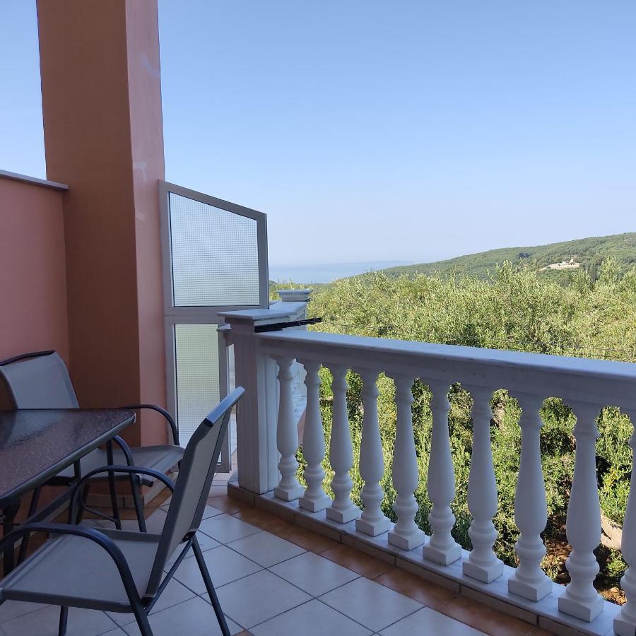 Nikolaou Thomas House Apartment Parga Exterior photo