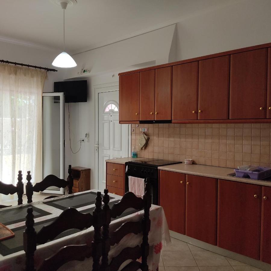 Nikolaou Thomas House Apartment Parga Exterior photo