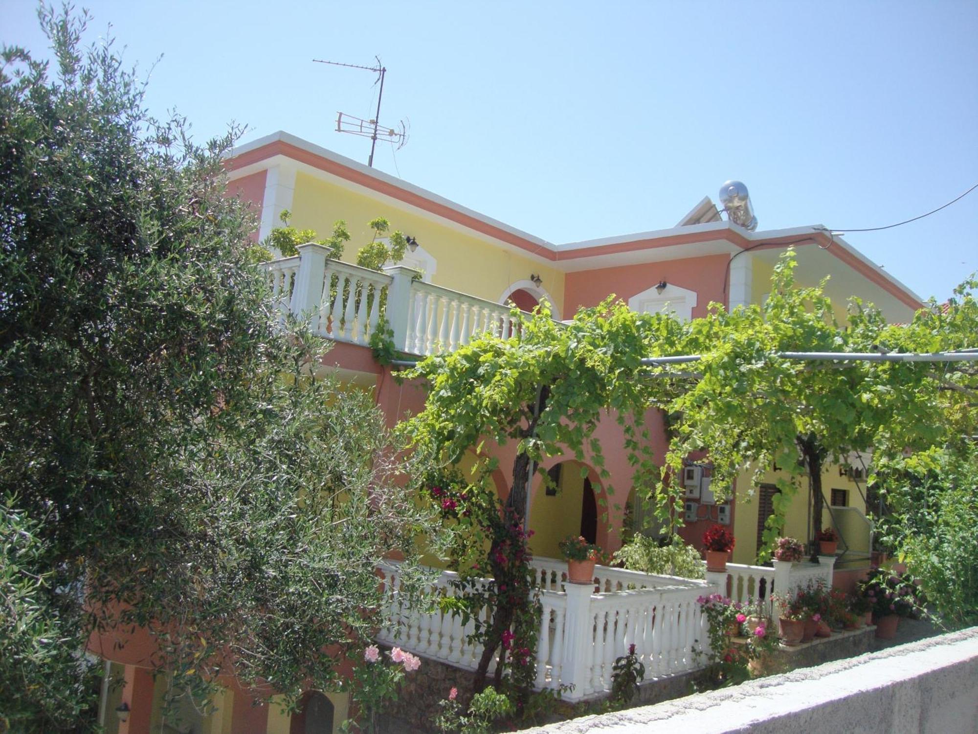 Nikolaou Thomas House Apartment Parga Exterior photo