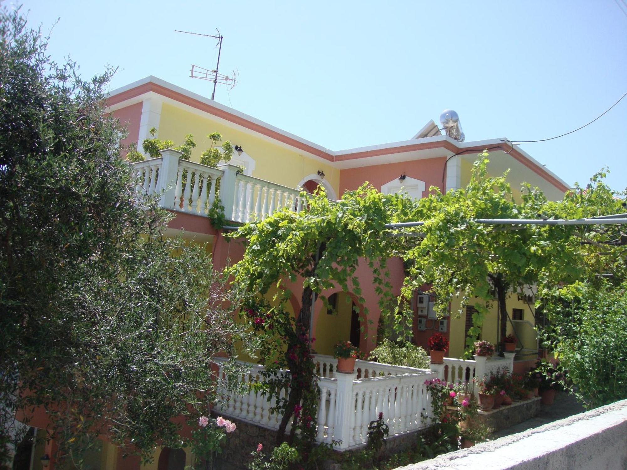 Nikolaou Thomas House Apartment Parga Exterior photo