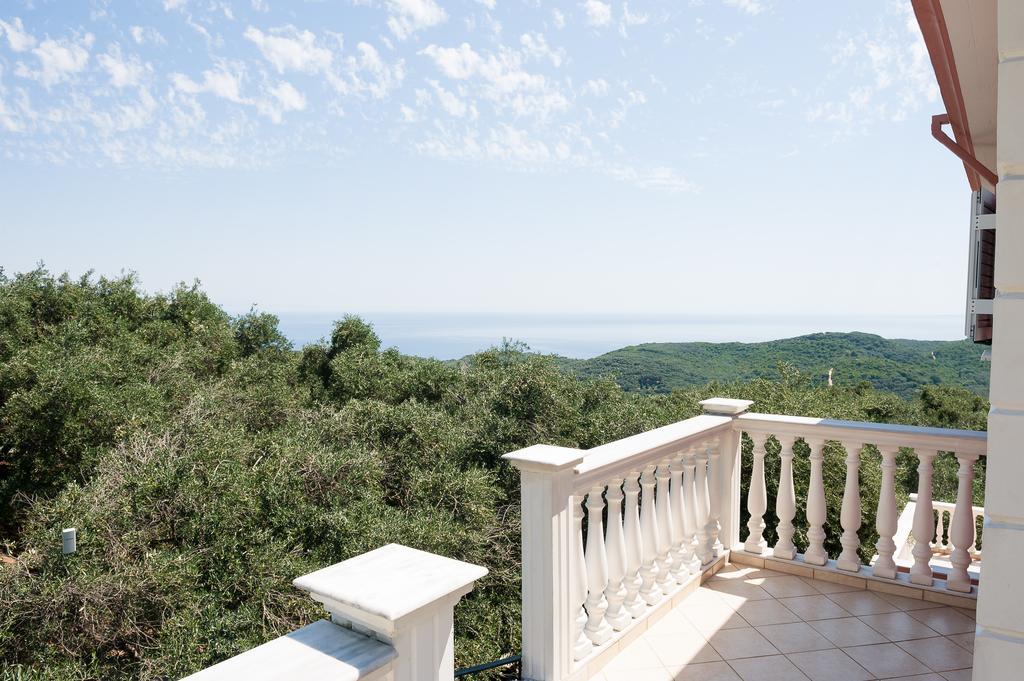 Nikolaou Thomas House Apartment Parga Exterior photo